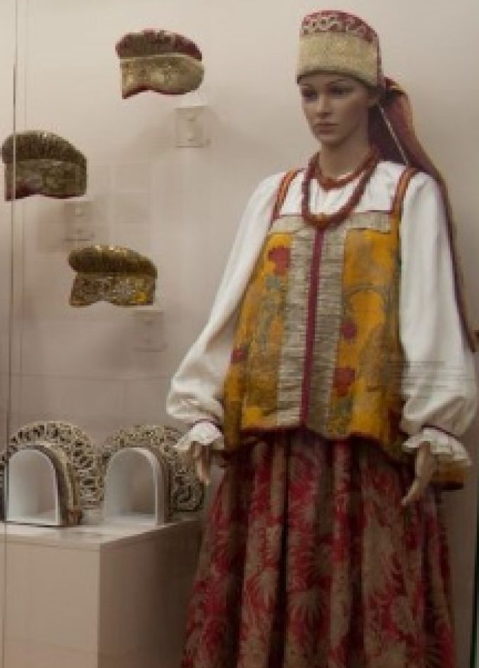 Традиционный костюм Сольвычегодского уезда XIX – начала XX веков. Посещение экспозиции