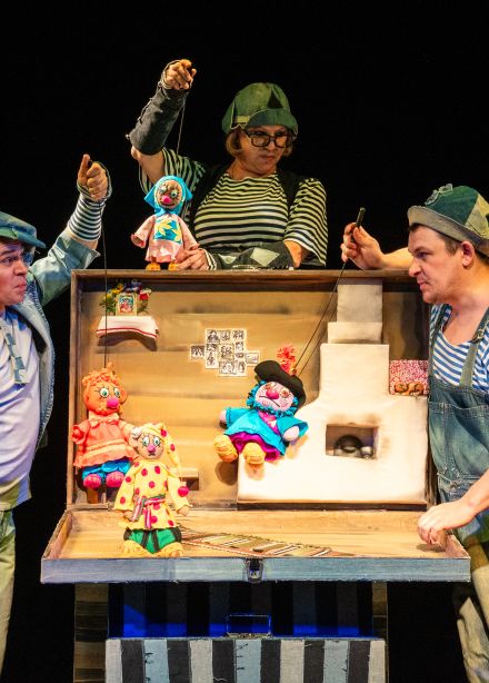 Как Иван-дурак царевичем стал