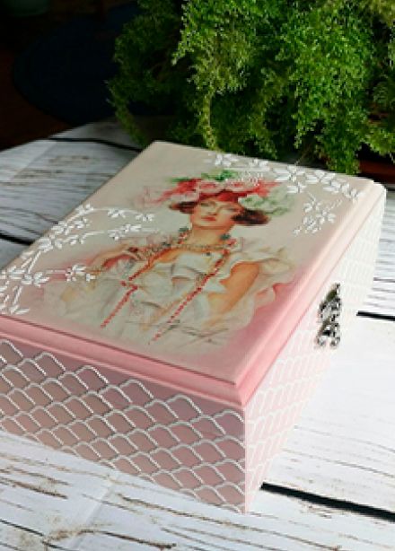 Шкатулка: Декор в технике декупаж. Мастер-класс