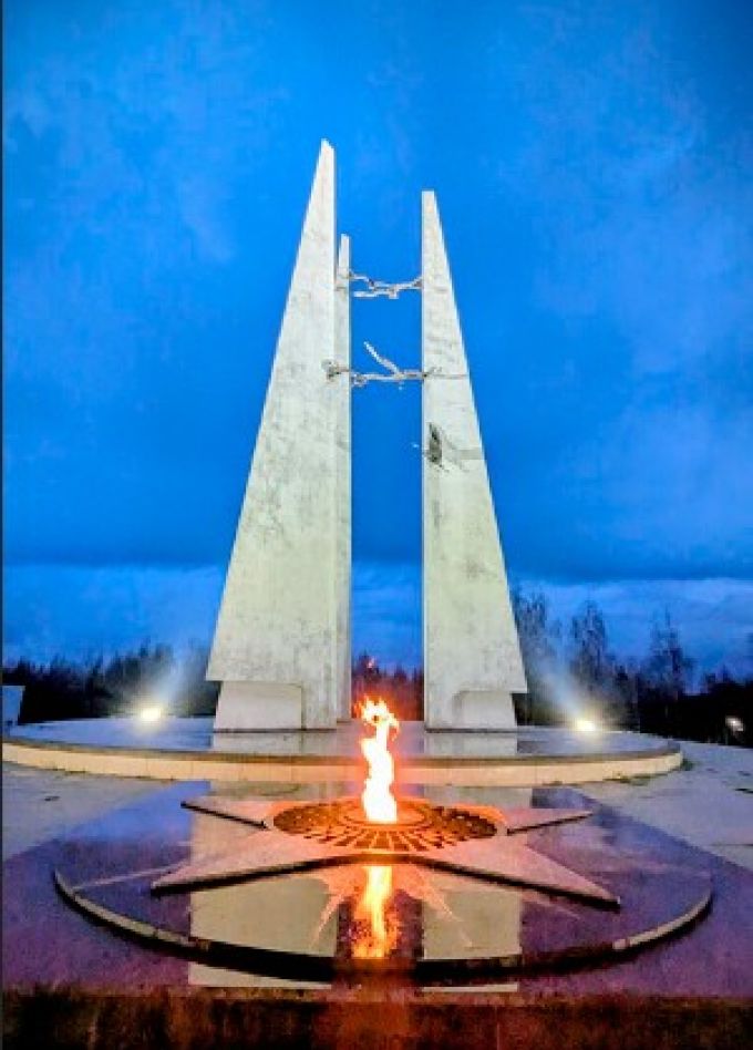 Память пылающих лет. Концертная программа