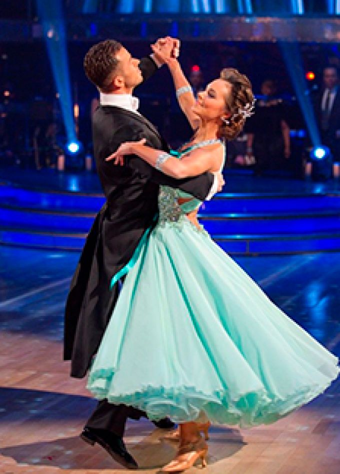 Танцуем вальс выпускников. Мастер-класс