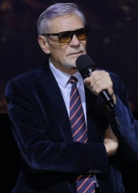 Александр Михайлов